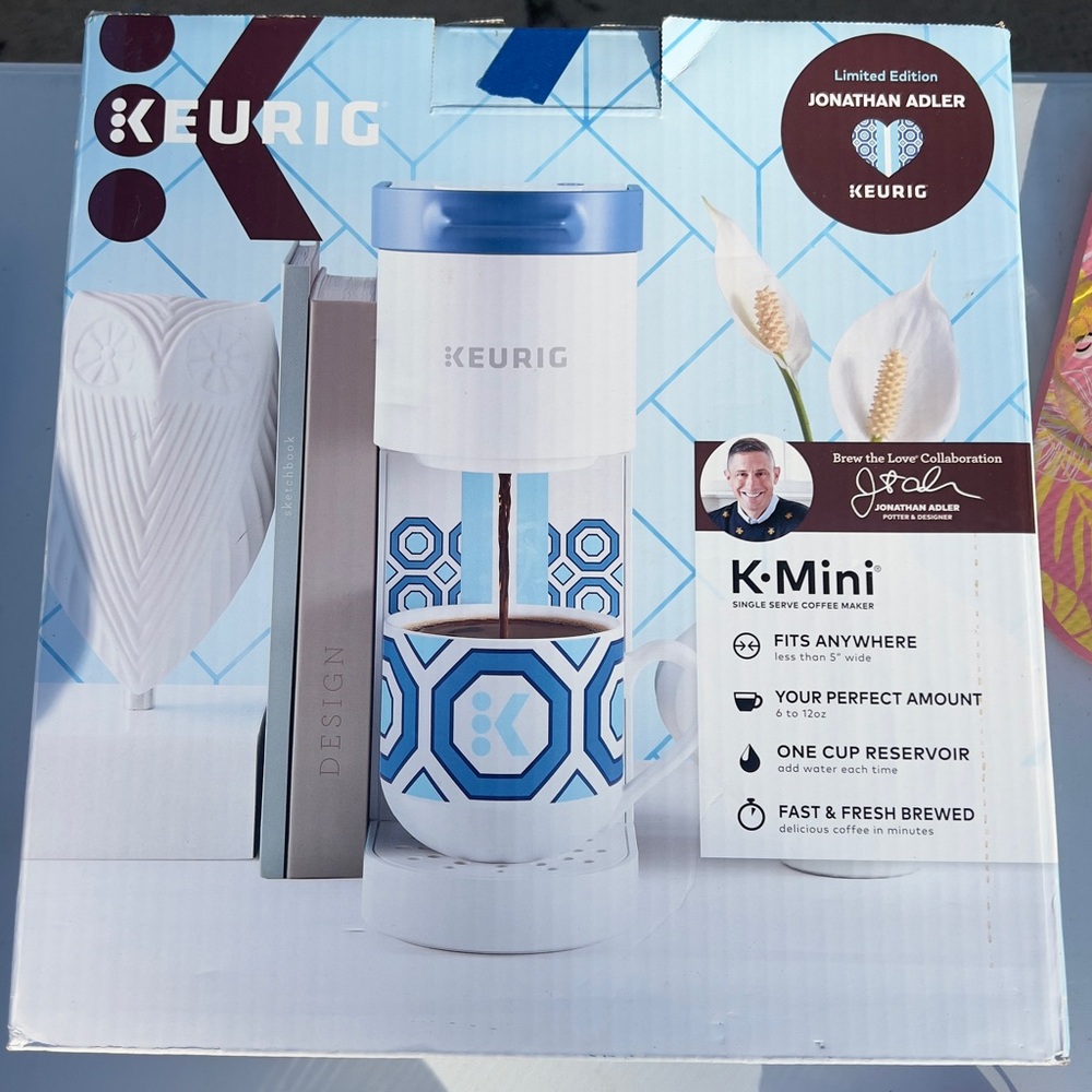 KEURIG K-MINI coffee maker
Jonathan Adler limited edition. Brand new in the box!